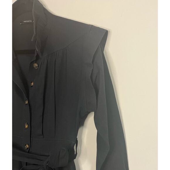 Trendyol Women's Black Long Sleeves Front Buttons Belted Jumpsuit sz. 36/XS - Picture 5 of 7